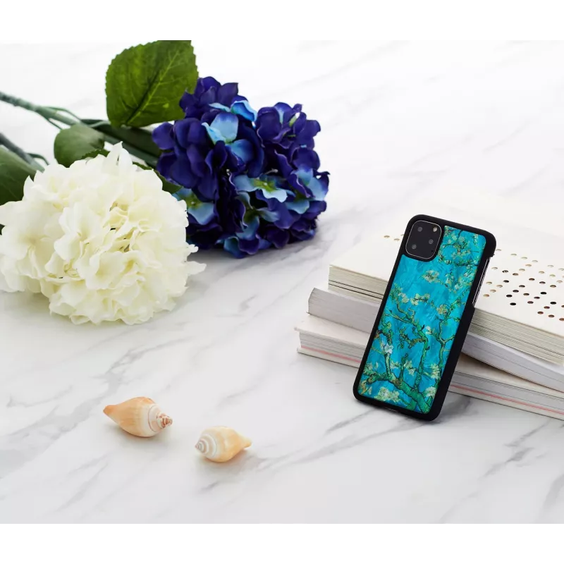Custodia protettiva iKins per iPhone 11 Pro Max – Almond Blossom nero