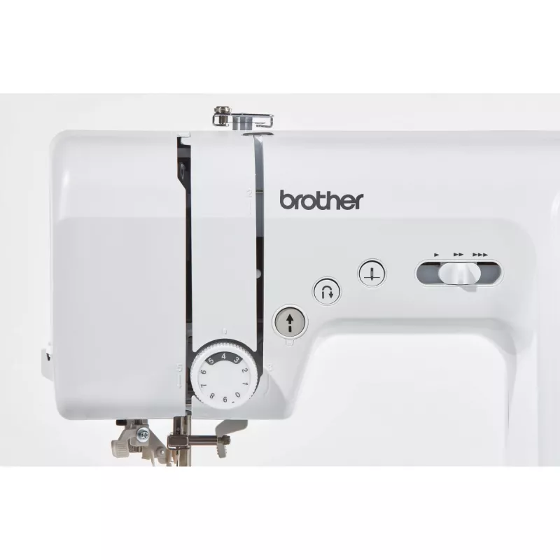 Macchina da cucire Brother FS70WTx — 70 punti, display LCD, 750 SPM, 5 mm lunghezza, 7 mm larghezza