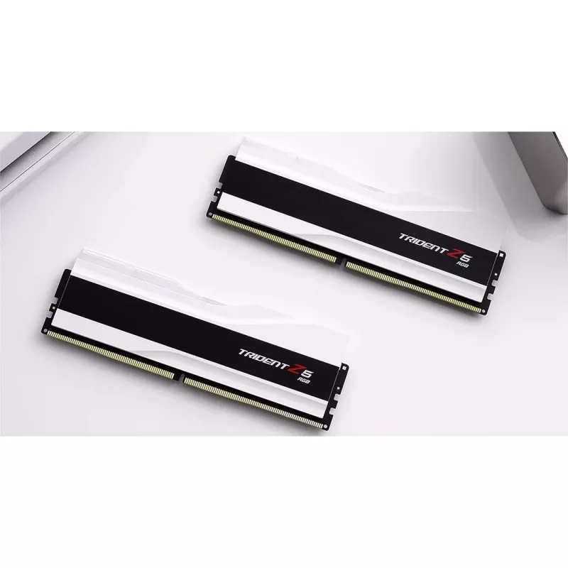 G.Skill DIMM 32 GB DDR5-6000 2x 16 kit dual bianco F5-6000J3636F16GX2-TZ5RW Trident Z5