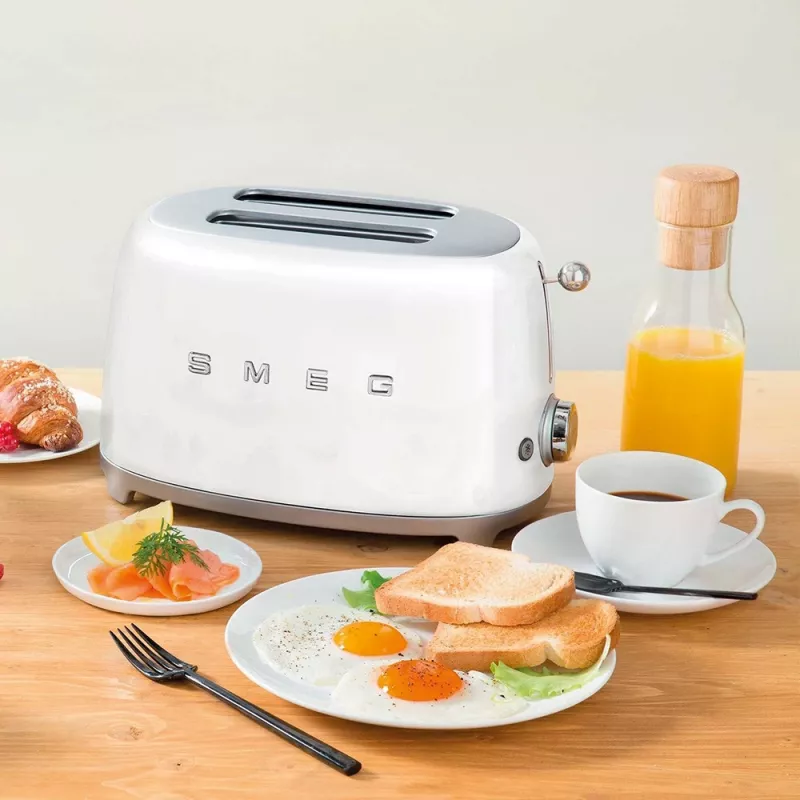 SMEG tostapane bianco TSF01WHEU