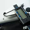 iFixit calibro digitale con display LCD blu