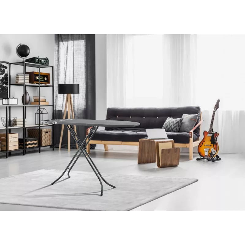 Leifheit Classic M Black 72486 asse da stiro di dimensioni standard, 120 x 38 cm, altezza 69–88 cm, nera