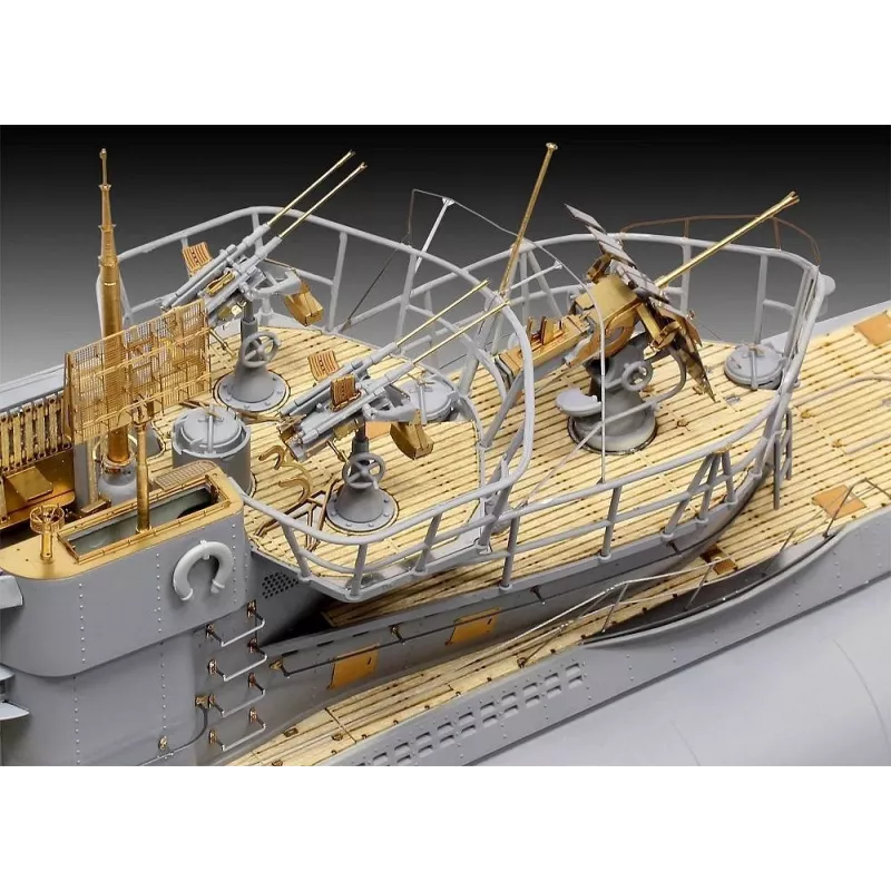 Kit modello in plastica REVELL sottomarino tedesco Tipo VII C/41 1:72