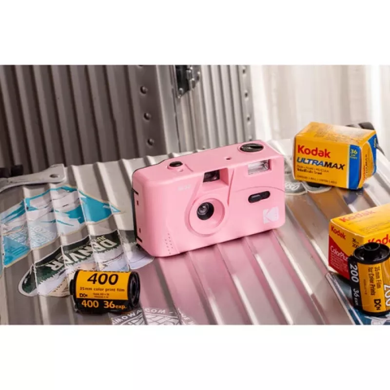 Fotocamera compatta a pellicola Kodak M35 35 mm rosa