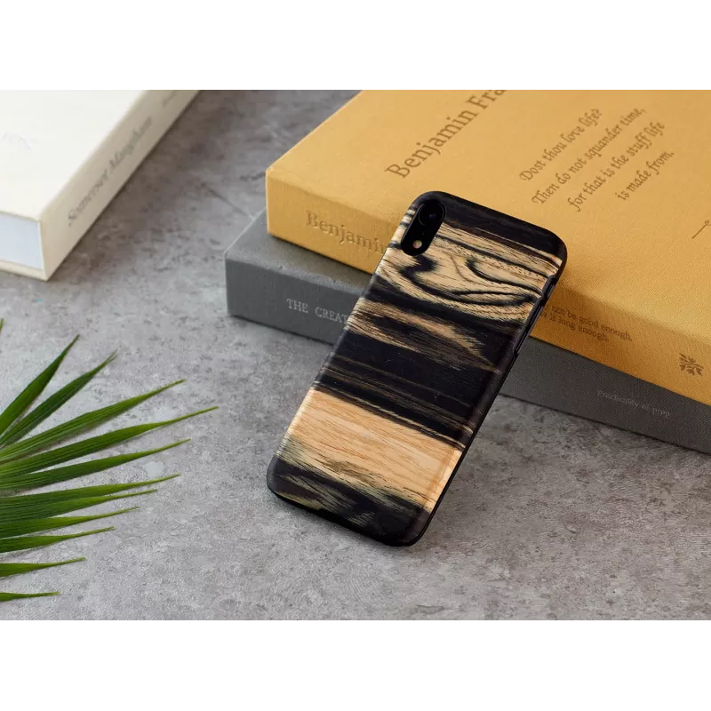 Custodia per smartphone man and wood per iPhone XR — bianco ebano con retro in legno nero, guscio protettivo