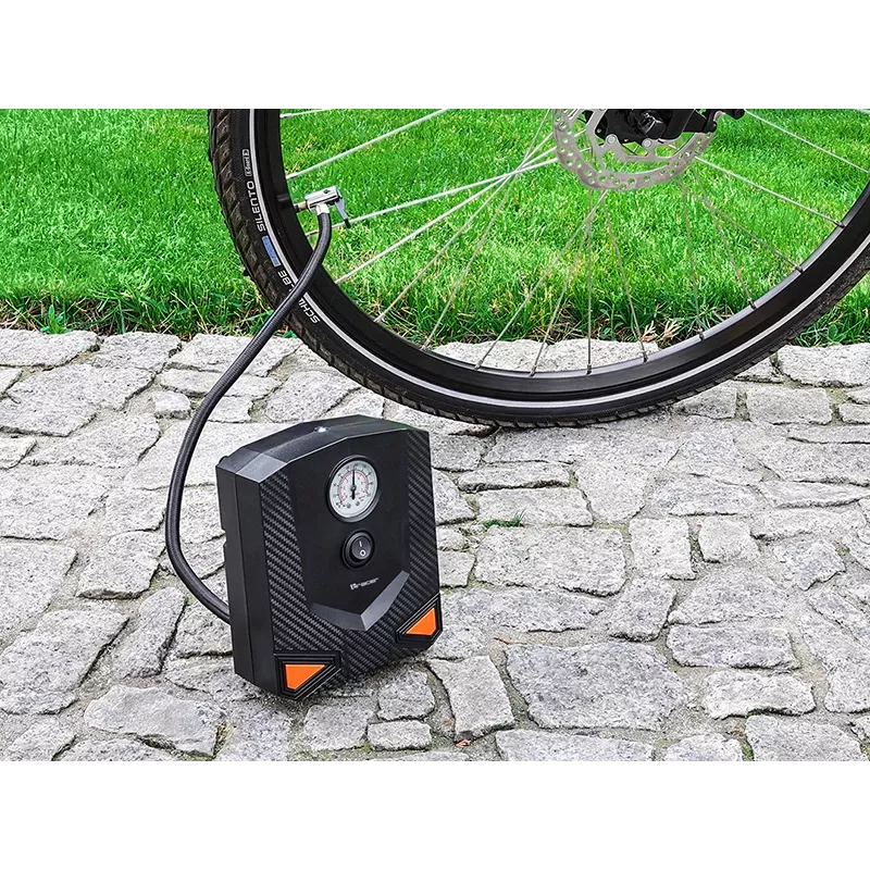 Pompa ad aria portatile TRACER RES-03ML 12V 150 PSI — gonfiatore per pneumatici auto, alimentazione 12 V
