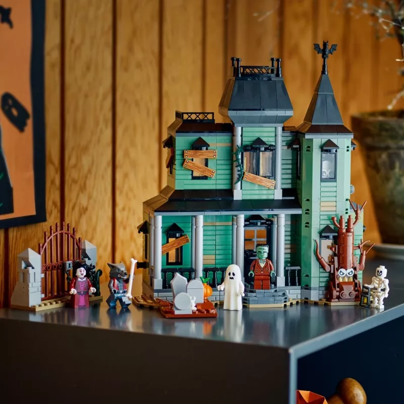 Giocattolo da costruzione LEGO Creator 3-in-1 casa infestata modello 31167 – 736 pezzi, 3 modelli, 5 minifigure