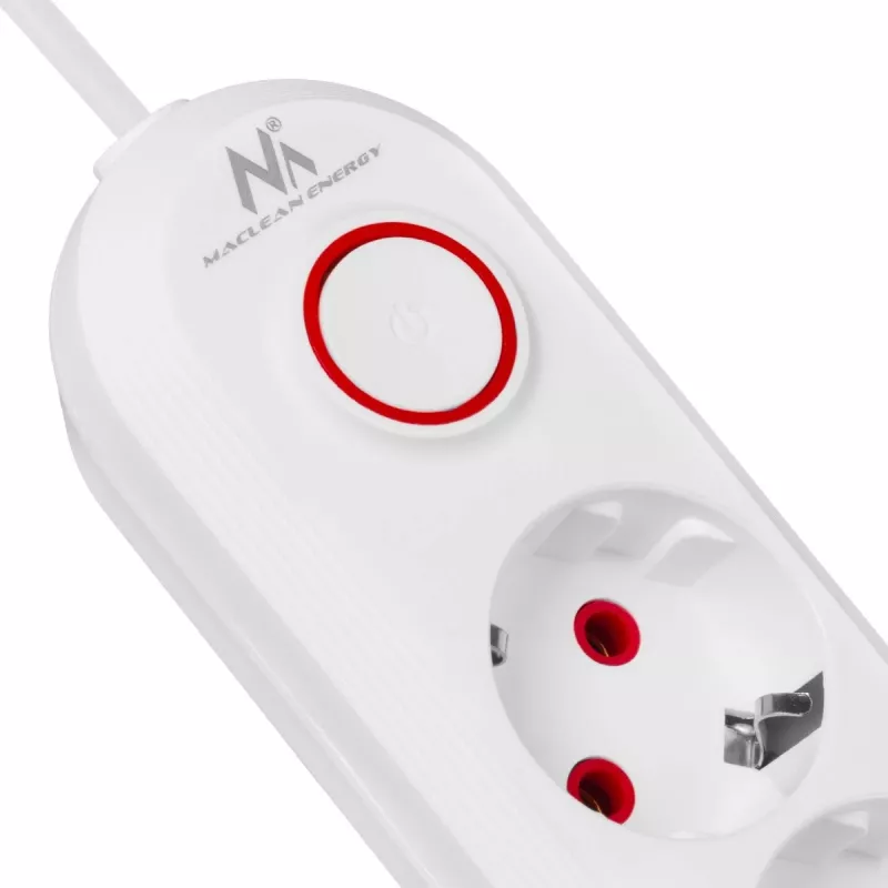 Ciabatta MACLEAN MCE394W — 3 prese, 3×USB 2,1A, 110–240V AC, 2500W, cavo 1,5 m, bianco