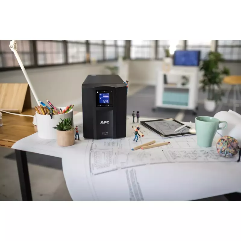 APC Smart-UPS C, Line Interactive, 1000VA, Tower, 230V, 8x prese IEC C13, porta SmartConnect, comunicazione USB e seriale, AVR, LCD grafico
