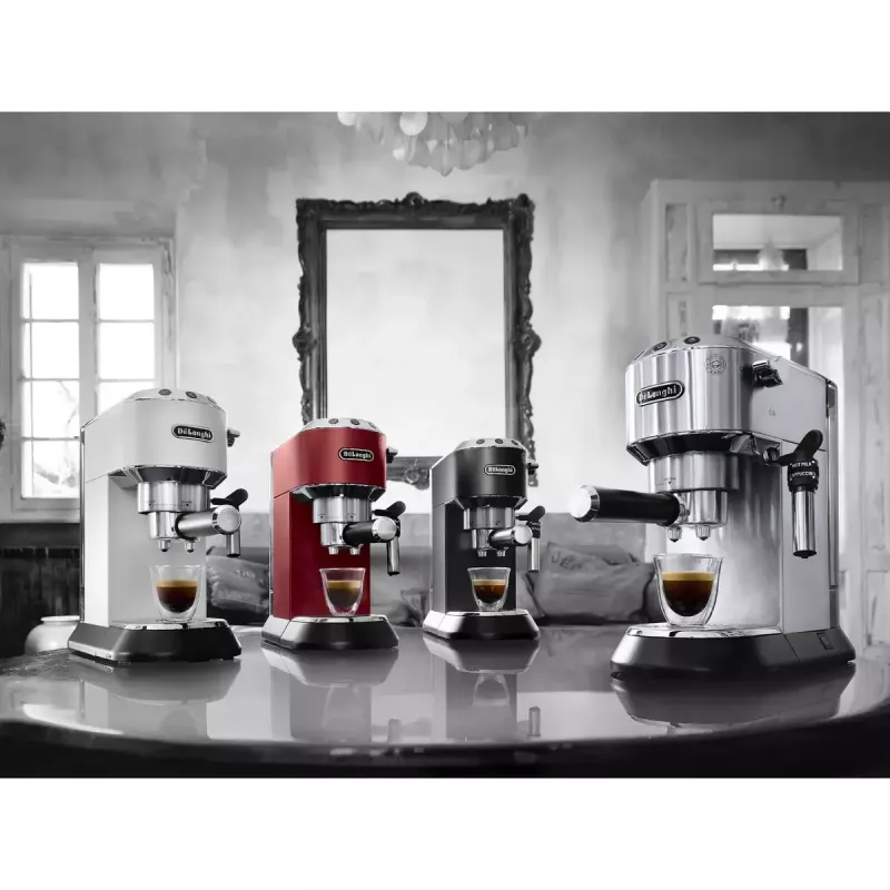 De’Longhi Dedica Style EC 685.BK macchina per espresso semi-automatica 1,1 L