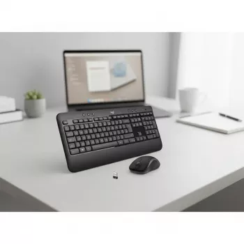 Set tastiera e mouse wireless Logitech MK540 Advanced – tastiera full-size QWERTZ, ricevitore USB, layout US, mouse ergonomico, nero/bianco