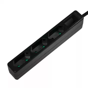 Prolunga elettrica LogiLink LPS229B 1,5 m 3 prese AC da interno nero