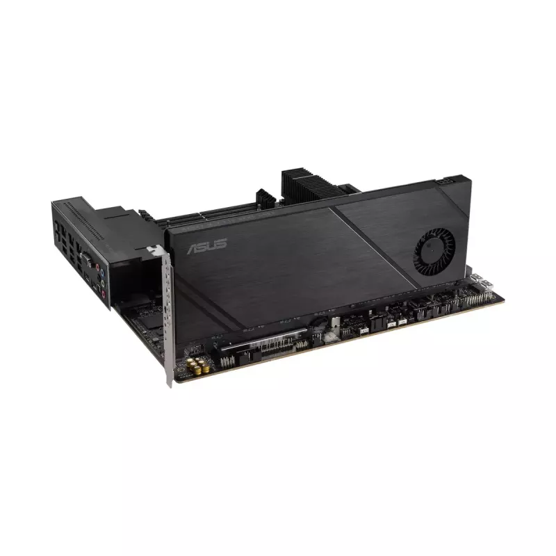 ASUS Hyper M.2 x16 Gen5 Card Adattatore PCIe 5.0 M.2 con raffreddamento attivo