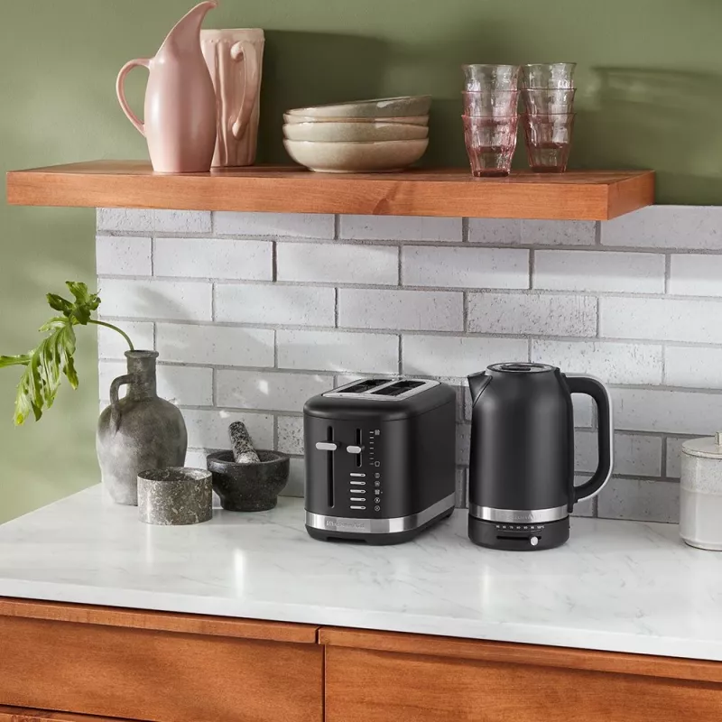 KitchenAid 5KEK1701EBM bollitore 1,7 l 2400 W nero