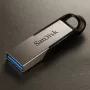WESTERN DIGITAL SanDisk Ultra Flair - 256GB chiavetta USB - USB 3.0 - nero / argento
