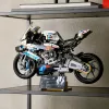 LEGO Technic modellino moto BMW M1000RR 42130 con motore dettagliato e sospensioni funzionanti