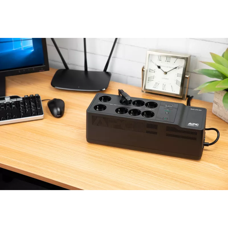 APC Back-UPS BE850G2-GR - gruppo di continuità 8 prese, 850VA, 2 caricabatterie USB, 1 porta dati USB