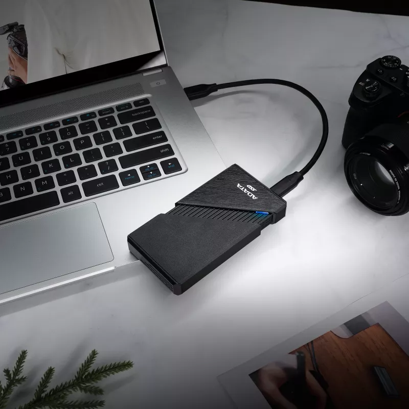 SSD portatile ADATA SE920, 2 TB, USB4, nero