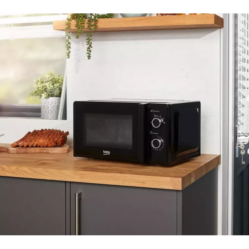 Beko MOC20100WFB forno a microonde solo, 700 W, 20 l, piatto rotante da 24,5 cm, comandi meccanici, bianco
