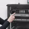 UPS rack QOLTEC 52286 2 kVA (2000 W) fattore di potenza 1,0, montaggio a rack