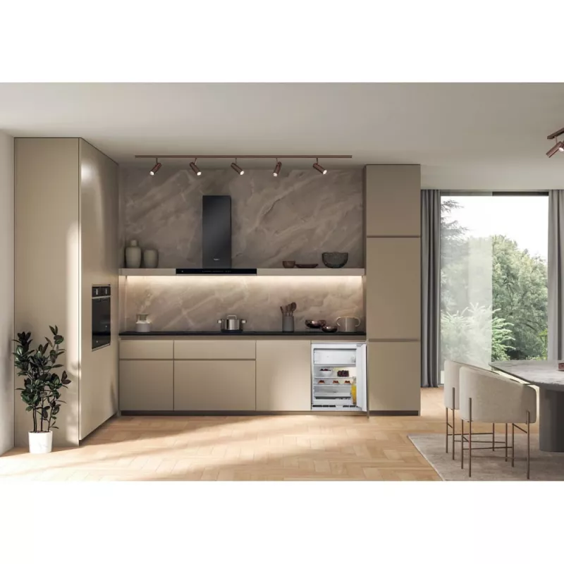Whirlpool WBUF011 Frigorifero combinato da incasso 126 L