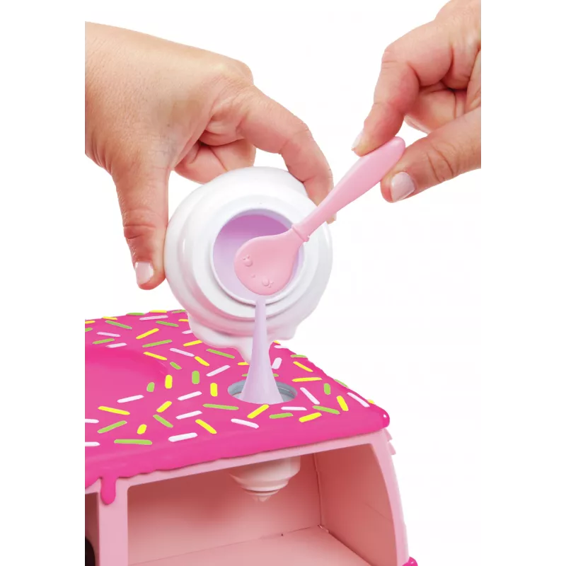 MGA Entertainment Yummiland Lipgloss Truck ciondolo con bambola