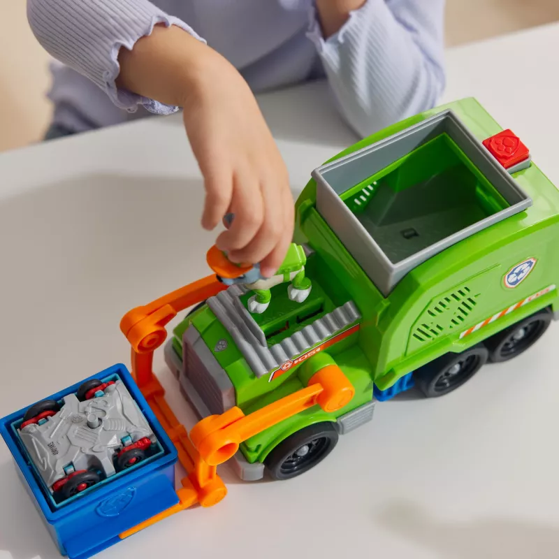 PAW Patrol: Crush N’ Roll camion per il riciclo con action figure Rocky e veicolo compattatore trasformabile, giocattolo per bambini e bambine da 3 anni