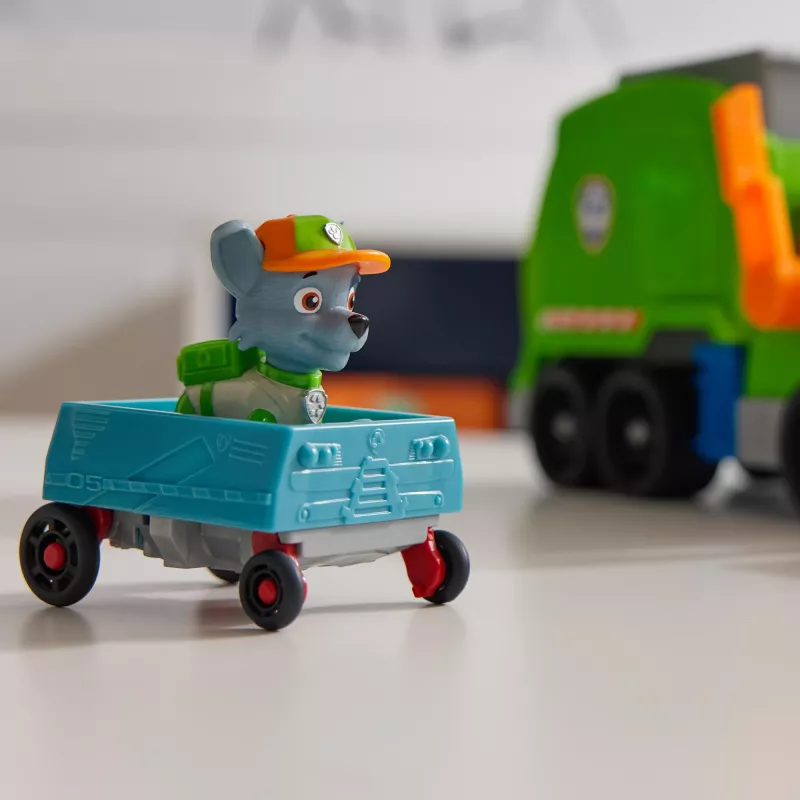 PAW Patrol: Crush N’ Roll camion per il riciclo con action figure Rocky e veicolo compattatore trasformabile, giocattolo per bambini e bambine da 3 anni