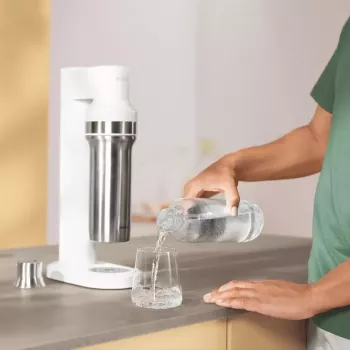 Gasatore per bibite BRITA Carbonator 1046730 bianco — compatto da tavolo con 2 bottiglie (231×126×443 mm)