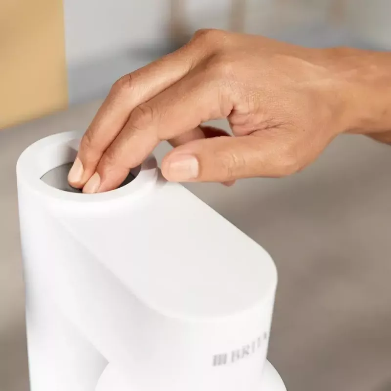 Gasatore per bibite BRITA Carbonator 1046730 bianco — compatto da tavolo con 2 bottiglie (231×126×443 mm)