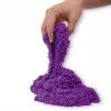 Kinetic Sand, 2 libbre di sabbia da gioco viola, giocattoli sensoriali modellabili per bambini, sacchetto richiudibile (la confezione può variare), dai 3 anni