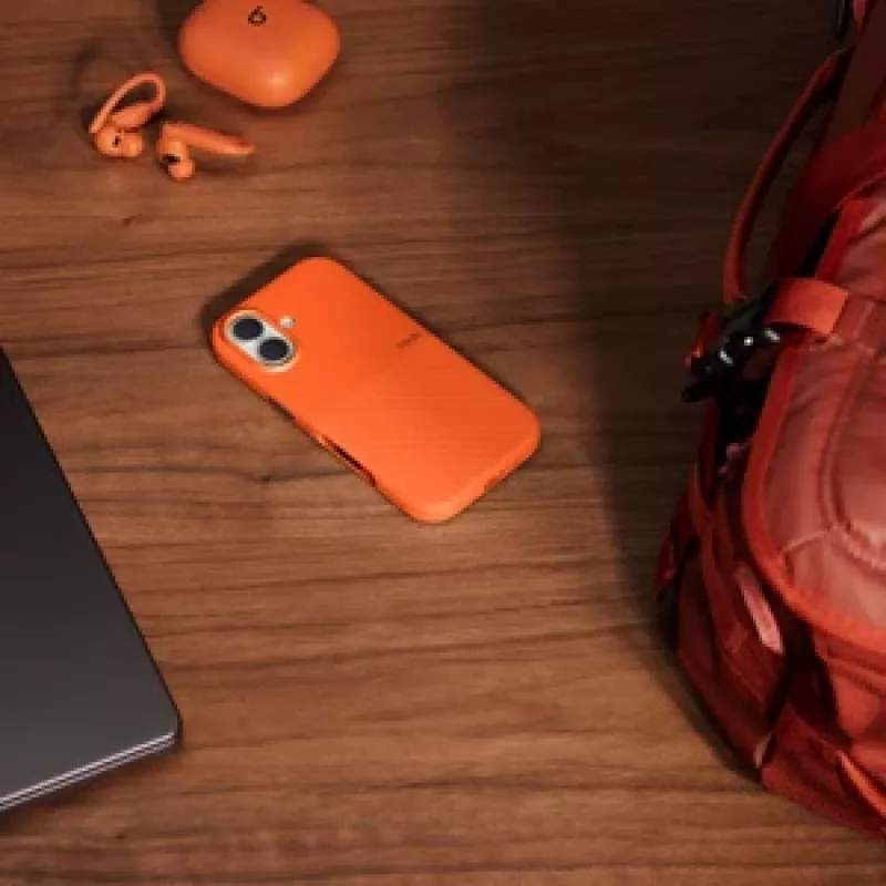APPLE Beats iPhone 17 – custodia robusta con MagSafe e controllo fotocamera – Sierra Orange