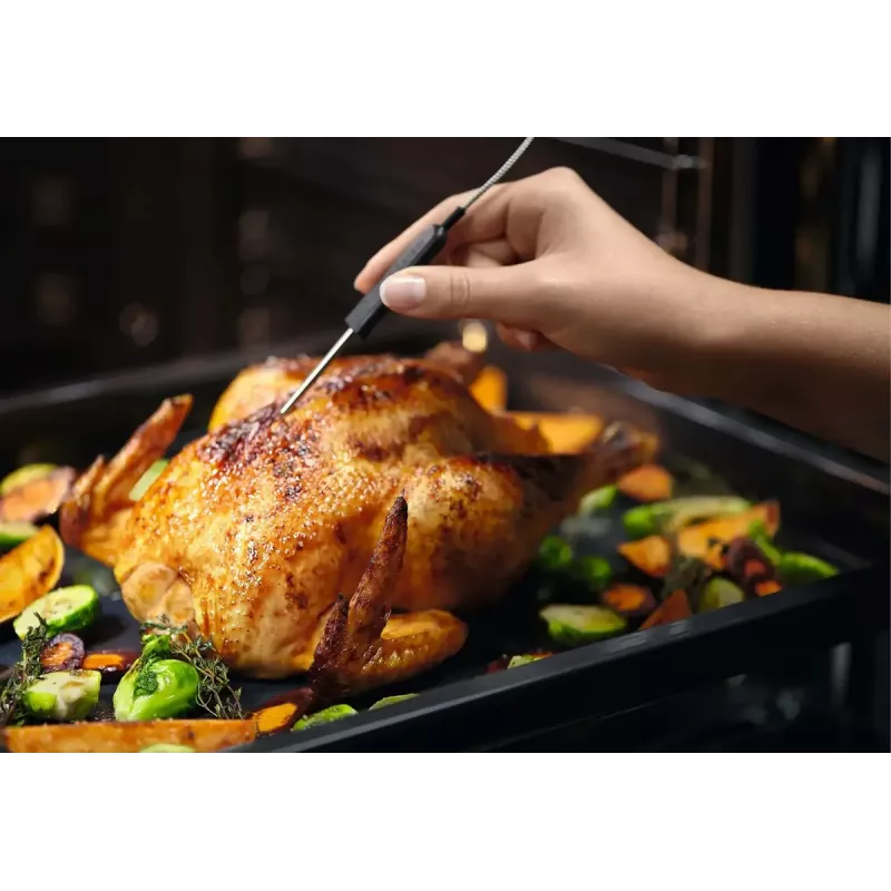 Forno da incasso Electrolux EOD6F77WZ SteamBake 600, 72 L, pulizia catalitica, A+