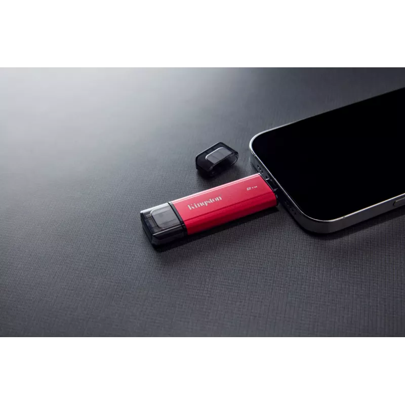 SSD esterno Kingston 2 TB Dual USB-A/USB-C, USB 3.2 Gen 2, lettura 1050 MB/s, scrittura 950 MB/s, nero/rosso