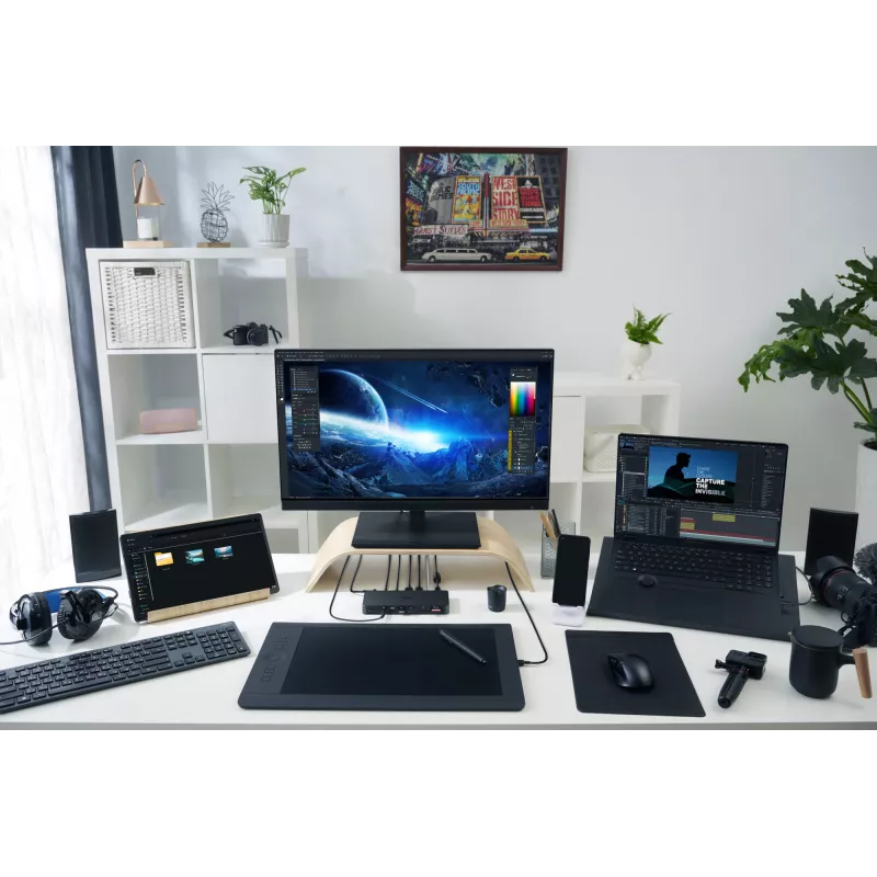 Docking station ASUS DC500 Thunderbolt 4 Triple 4K, 150W PD, 3 display, 2x HDMI 2.1, 2x USB-A, 2x USB2.0, RJ-45, MicroSD