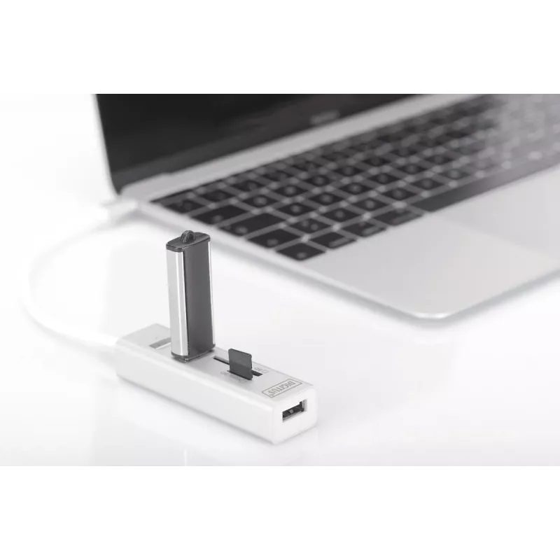 DIGITUS HUB USB 2.0 Type-C con lettore di schede 3x USB 2.0. 1x SD, 1x MicroSD case in alluminio
