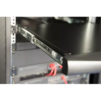 DIGITUS DS-72211-3GE console LCD KVM 19 inch, 16 porte VGA, touchpad, tastiera tedesca