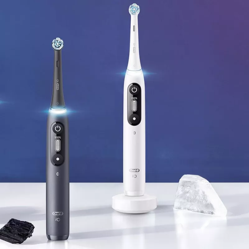 Spazzolino elettrico Oral-B iO adulti rotante nero