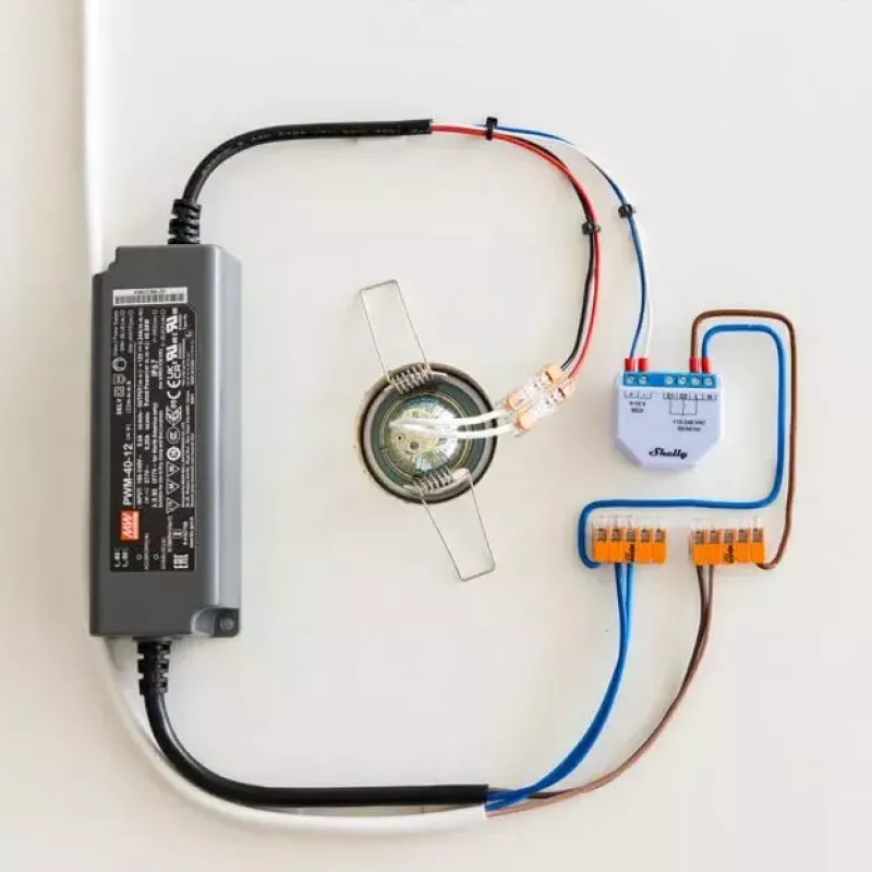 Dimmer Shelly Plus 0-10V da incasso blu-grigio controllo wireless 110-240V
