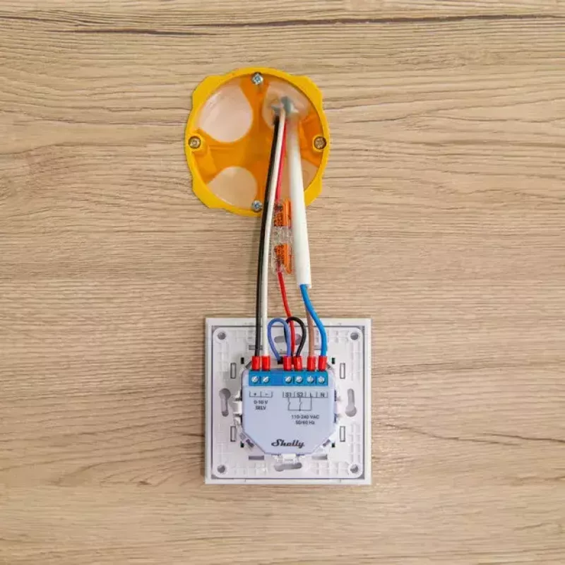 Dimmer Shelly Plus 0-10V da incasso blu-grigio controllo wireless 110-240V