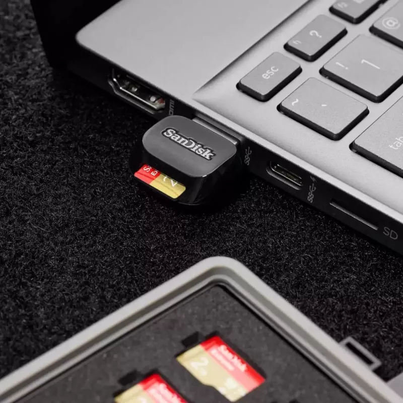 Lettore di schede SanDisk 1 pz. USB 3.2 Gen 1 SDDR-B731-GN6NN