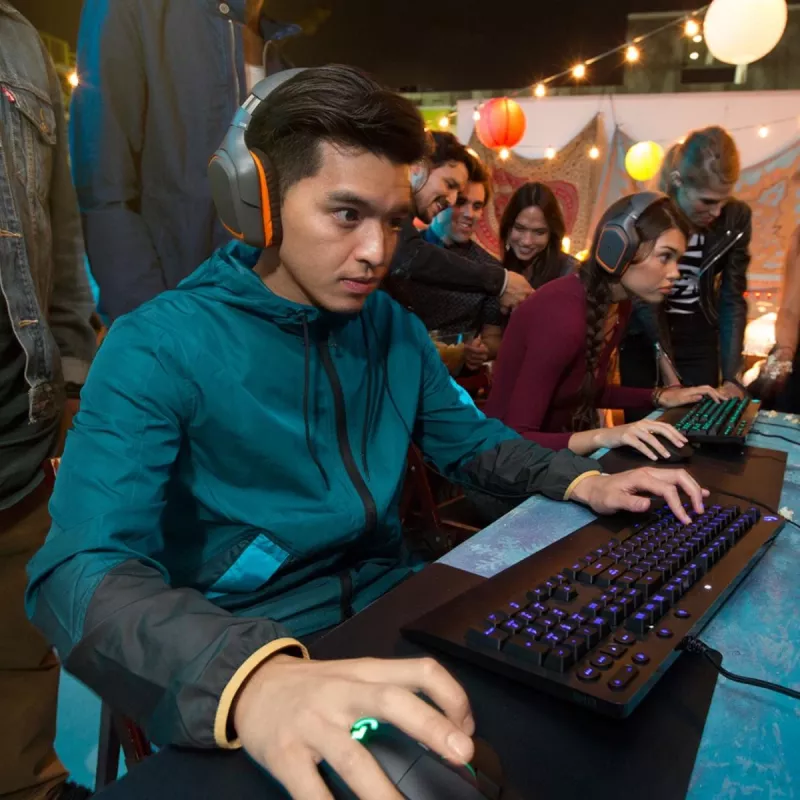 LOGITECH G213 Prodigy Tastiera da gaming USB - Azerty belga