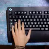 LOGITECH G213 Prodigy Tastiera da gaming USB - Azerty belga