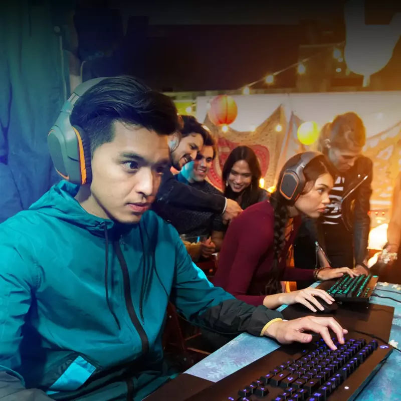 Tastiera gaming Logitech G G213 Prodigy full-size RGB LED con filo