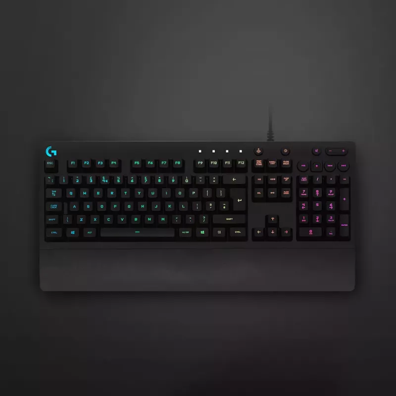 Tastiera gaming Logitech G G213 Prodigy full-size RGB LED con filo