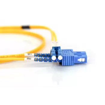 Cavo patch in fibra ottica DIGITUS, LC su SC OS2, monomodale 09/125 µ, duplex, lunghezza 2 m