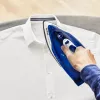 Ferro da stiro Tefal FV2838 Dry & Steam suola Cerilium 2400 W blu, bianco