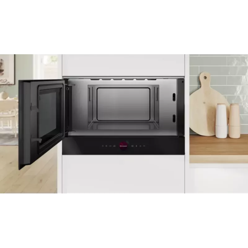 Microonde da incasso solo Bosch Serie 8 BFL7221B1 — 900 W, 21 L, controllo touch, nero