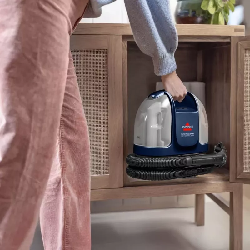 Bissell SpotClean Mini pulitore per tappeti senza fili a mano nero, blu