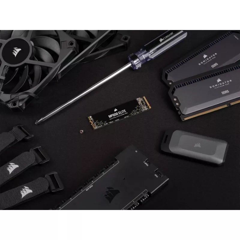 SSD Corsair MP600 Elite CSSD-F1000GBMP600ENH, 1 TB, M.2 2280, PCIe 4.0 x4 NVMe, 3D TLC, crittografia AES a 256 bit